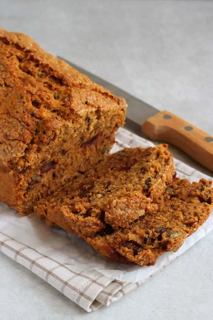 Delia Smith Date And Walnut Cake Recipe