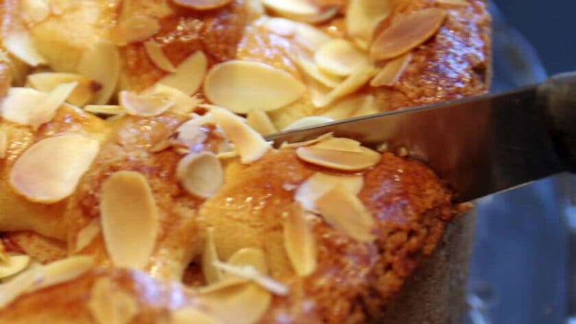 Hairy Bikers Apple Cake