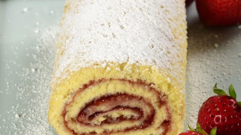 Delia Smith Swiss Roll