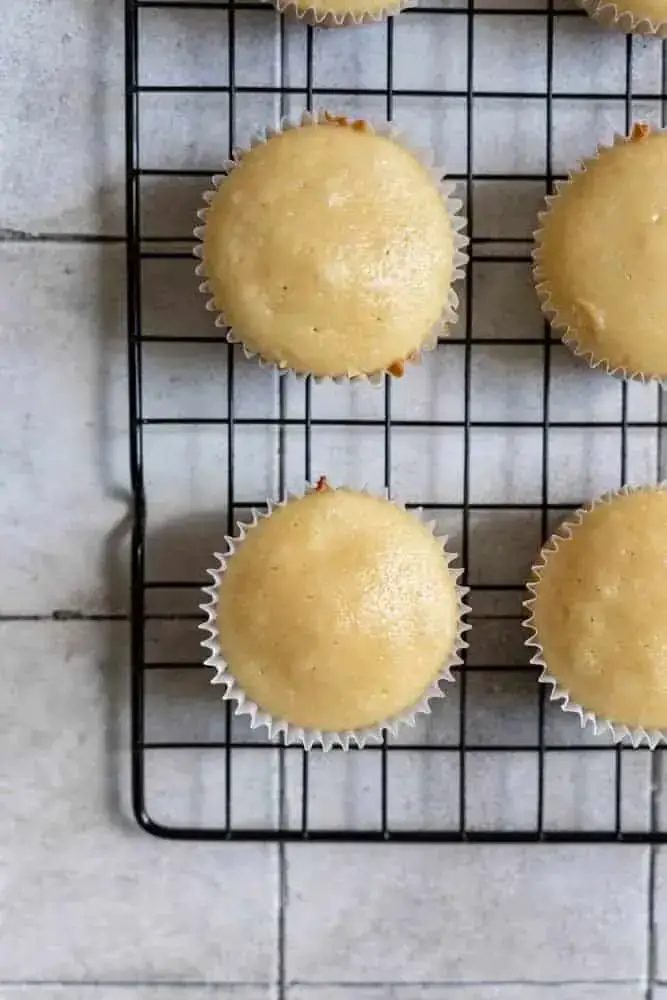 Mary Berry Vanilla Cupcakes