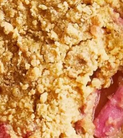 Mary Berry Apple and Rhubarb Crumble with Oats