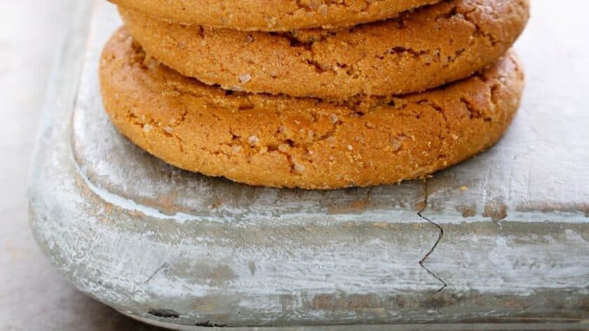 Mary Berry Oat and Raisin Cookies Recipe